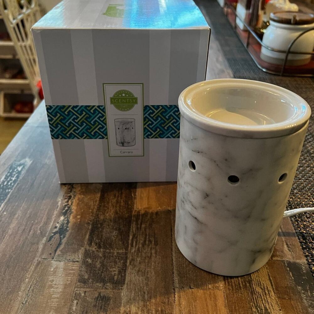 Scentsy Carrara Warmer